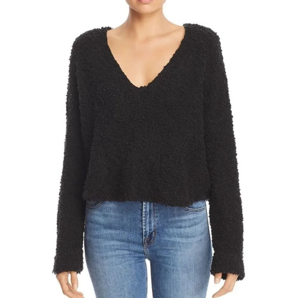 Free people popcorn cropped v-neck sweater black
